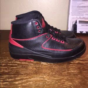 COPY - Jordan 2's Alternate (black/red)